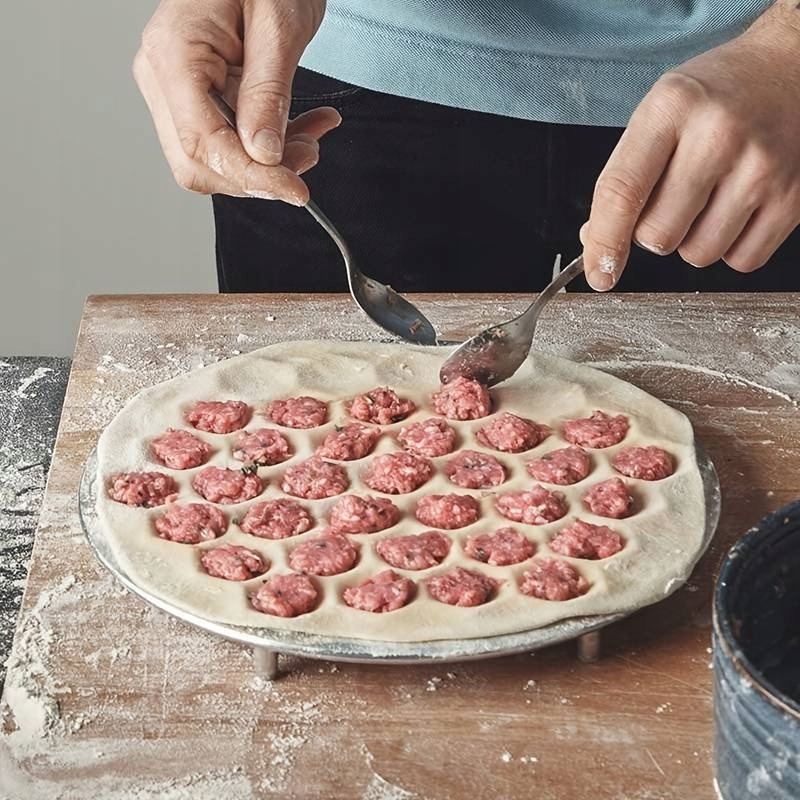 Vykrajovače forma na ravioli na výrobu knedlí