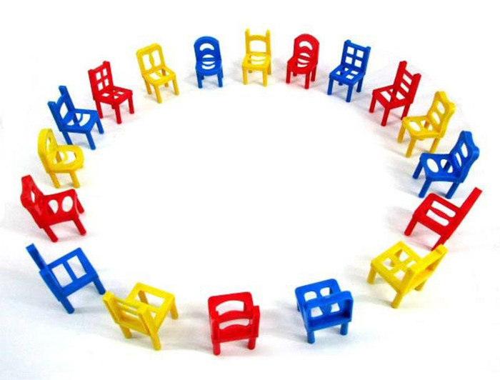 Padajúce stoličky rodinná hra 18 stoličiek