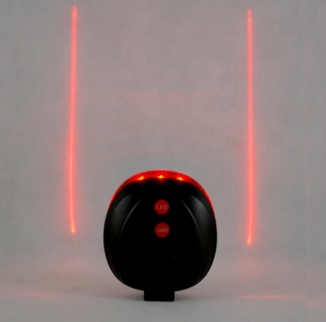 Zadné svetlo na bicykel s 5 led - 7 módov a 2 x laser