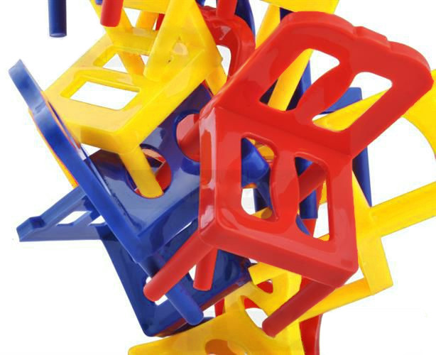 Padajúce stoličky rodinná hra 18 stoličiek