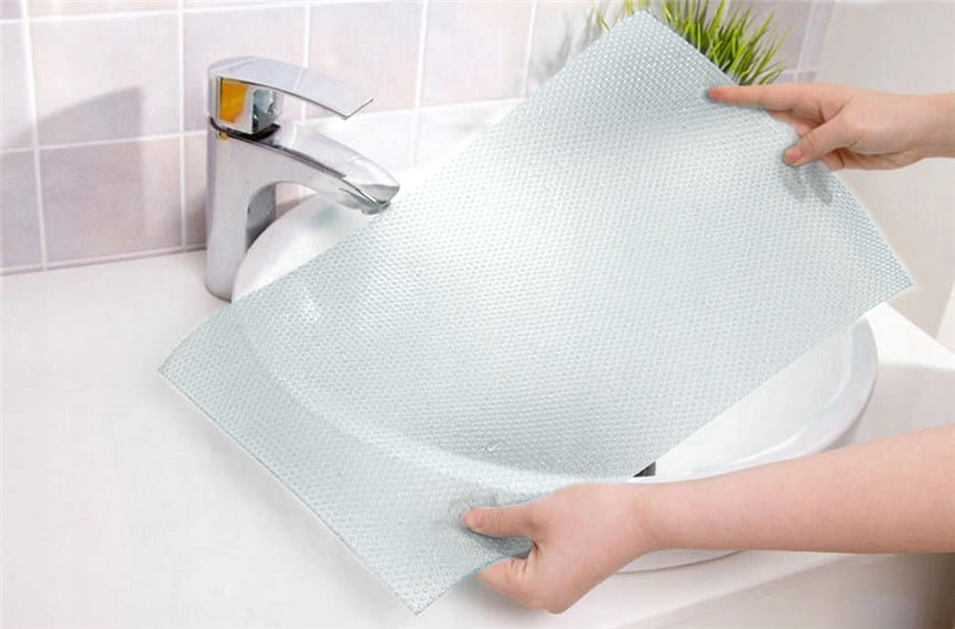 4x antibakteriálna a protiplesňová podložka do chladničky