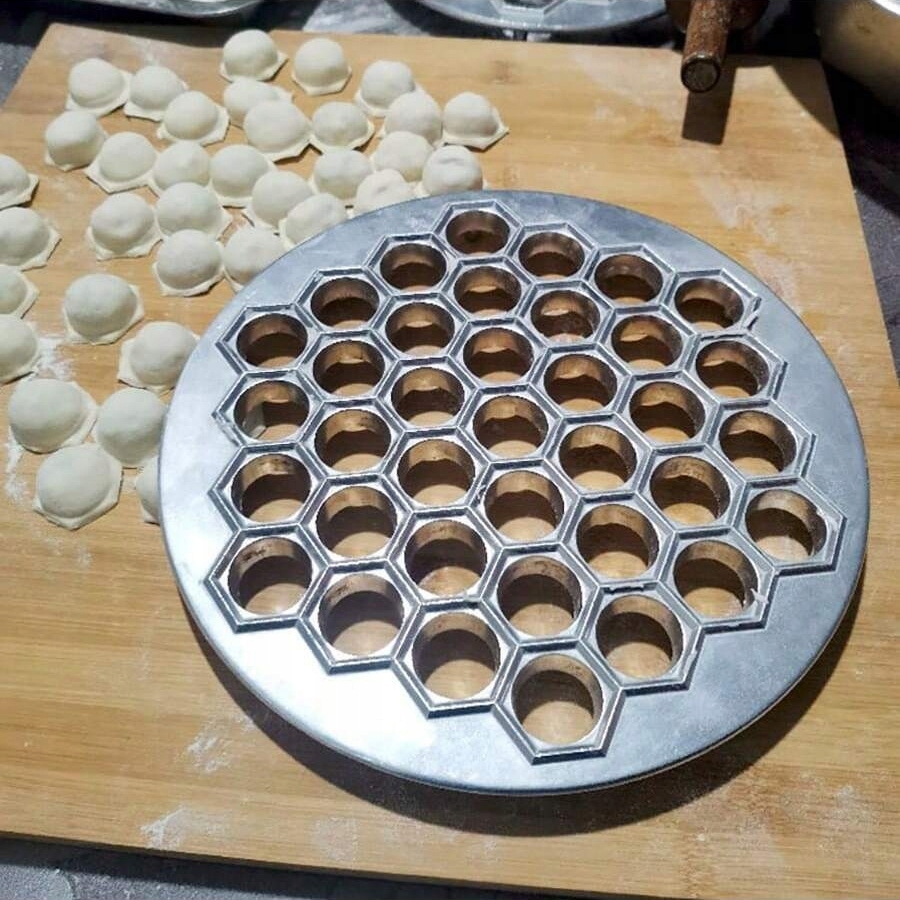 Vykrajovače forma na ravioli na výrobu knedlí