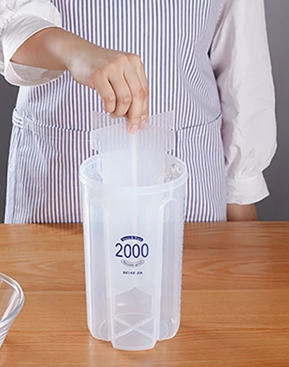 Zásobník na sypké produkty cestoviny obilniny 4 priehradky 2000ml