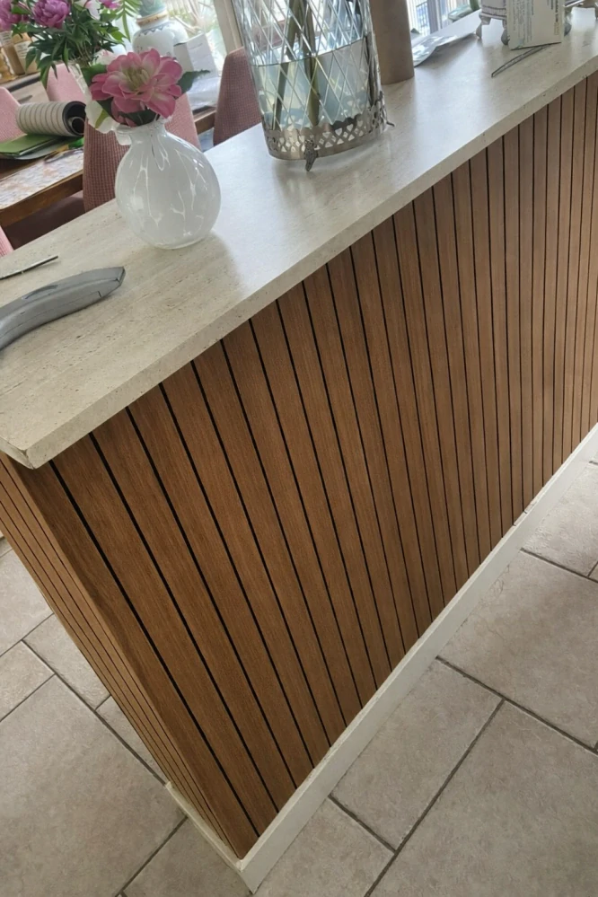Samolepiace 3D tapeta lamely imitácia dreva dekoratívny obklad na stenu 60 × 300 cm